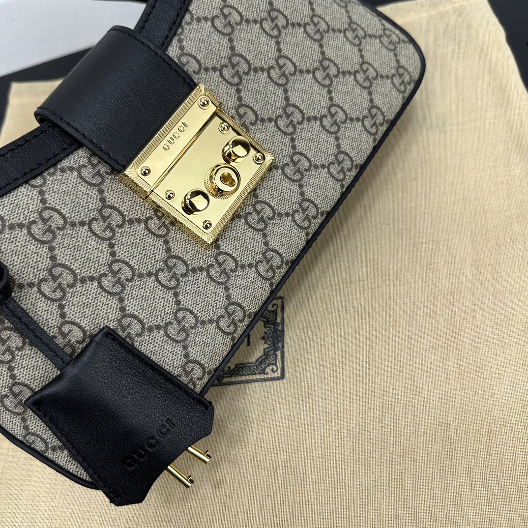 Gucci Hobo Bags